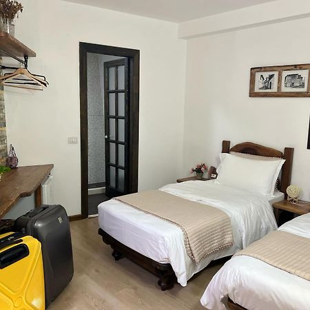 Hotel Omer Berat Pokoj fotografie