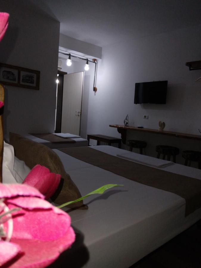 Hotel Omer Berat Exteriér fotografie