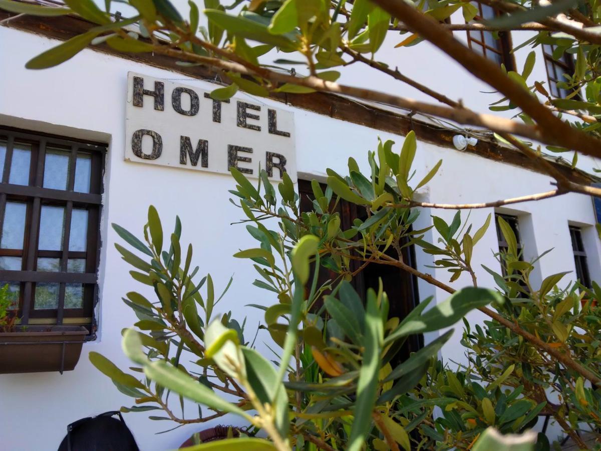 Hotel Omer Berat Exteriér fotografie